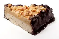 معكرون الجوز&nbsp;[الإنجليزية] أحدى طبقاته من المعكرون.