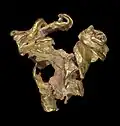قطع من الذهب الخام