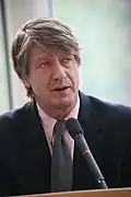 صحفي وساخر سياسي أمريكي PJ O'Rourke (BA، 1969)