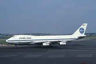 الطائرة المنكوبة نفسها في مطار لوجان الدولي في 25 فبراير 1976