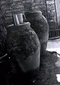 ماتكا (وعاء فخاري كبير) على جانب الطريق في تشيناوال، الهند.