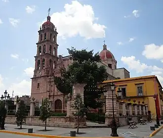 Parroquia de Santiago Apóstol في سيلاو&nbsp;&nbsp;[لغات أخرى]‏