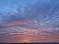سحب قزعية عند غروب الشمس