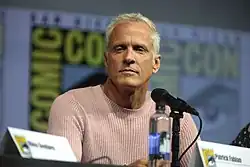 Patrick Fabian received critical acclaim for his performance as Howard Hamlin.