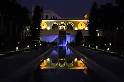 إضاءة الحدائق في الهند.