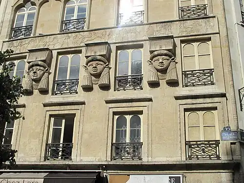 إحياء العمارة المصرية، باريس