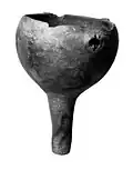 قمع فخار من قبرص (2000 عام قبل الميلاد).