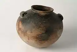 وعاء طبخ نقادة ما قبل الأسرات - أظهر التحليل العلمي أن هذا القدر كان يحتوي في السابق على يخنة اللحم بالعسل