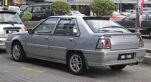 2001-2003 بروتون اسوارا ايروباك إصدار خاص هاتشباك