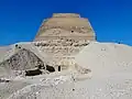 ساحة أمام المعبد