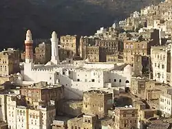 مسجد الملكة أروى كما يظهر من القصر