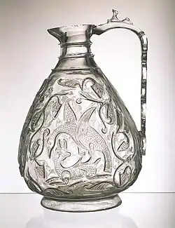 إبريق من الكريستال الصخري ، متحف فيكتوريا وألبرت