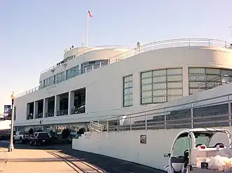 Aquatic Park Bathhouse, الآن جزء من Aquatic Park Historic District سان فرنسيسكو (1936)