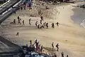 النشاط الأكثر ممارسةً على الشاطئ وهو مقاومة الرياح الناتجة عن المحركات النفاثة