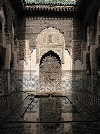 مدرسة الصهريج (بنيت عام 1321-1328)