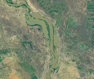 صورة جوية للبحيرة والأراضي المسقية