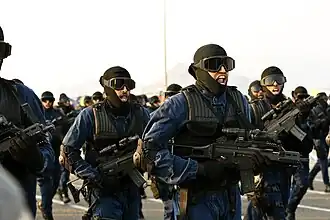 جنود سعوديين في مسيرة مع (G36C)