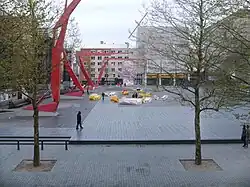 متنزه Schouwburgplein الحضري في روتردام، هولندا.