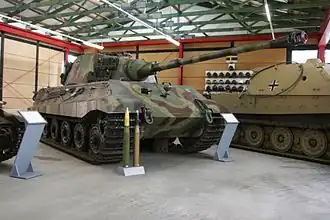 دبابة النمر 2 with the production turret