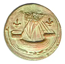 Sceau de 1412 (contre-sceau) appendu à une vente faite devant le prévôt des marchands. « Un vaisseau avec ses deux châteaux, son mât, sa voile et ses agrès, voguant à gauche. La voile est au chef de trois fleurs de lys et est accostée dans le champ de deux autres ».