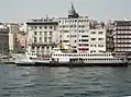 سفينة "الشهيد إيلكر كارتر" (بالتركية: Sehit Ilker Karter) التي صُنعت في "ترسانة الخليج" في القرن الذهبي عام 1980م. صورة في مضيق البوسفور عام 2010م.