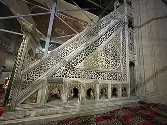 منبر الجامع أثناء ترميمات عام 2025م.