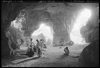 1924م
