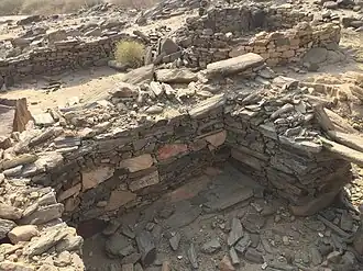 آثار أحد قرى الوادي المندثرة