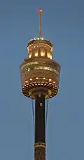البرج عند غروب الشمس.