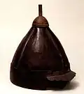 خوذة منغولية سوداء