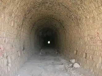 النفق من الداخل
