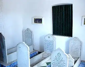 قبر اتيان دينات.