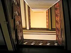 درج مصحة (بالإنجليزية: Staircase of the Sanatorium of Trzebiechów)