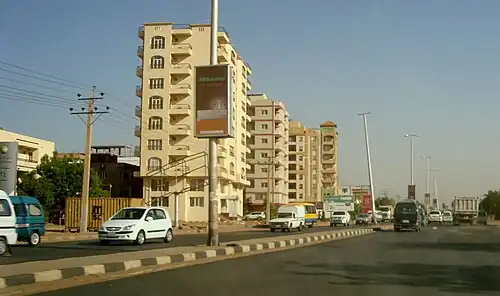 شارع عبيد ختم، من أكبر شوارع الخرطوم ويبدأ من نهاية جسر القوات المسلحة وينتهي عند جامعة أفريقيا العالمية متجهاً من الشمال إلى الجنوب والعكس.