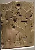 "Blocked-out" unfinished low relief of أخناتون andنفرتيتي; unfinished Greek high-reliefs show the same method of beginning a work.