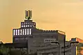 برج U في الفجر