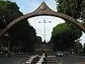 البوابة الأمامية (تقع في جهة الجنوب)