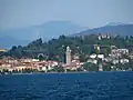 فربانيا-بالانتزا كما ترى من جزيرة بيسكاتوري