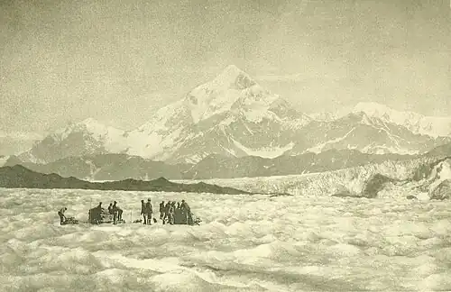جبل سينت إلياس في أول رحلة استكشافية لتسلق الجبل عام 1897