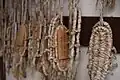 واراجي معلقة.