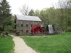 The grist mill at the Wayside Inn in سدبري&nbsp;&nbsp;[لغات أخرى]‏