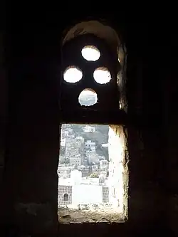 نافذة في قصر الملكة أروى